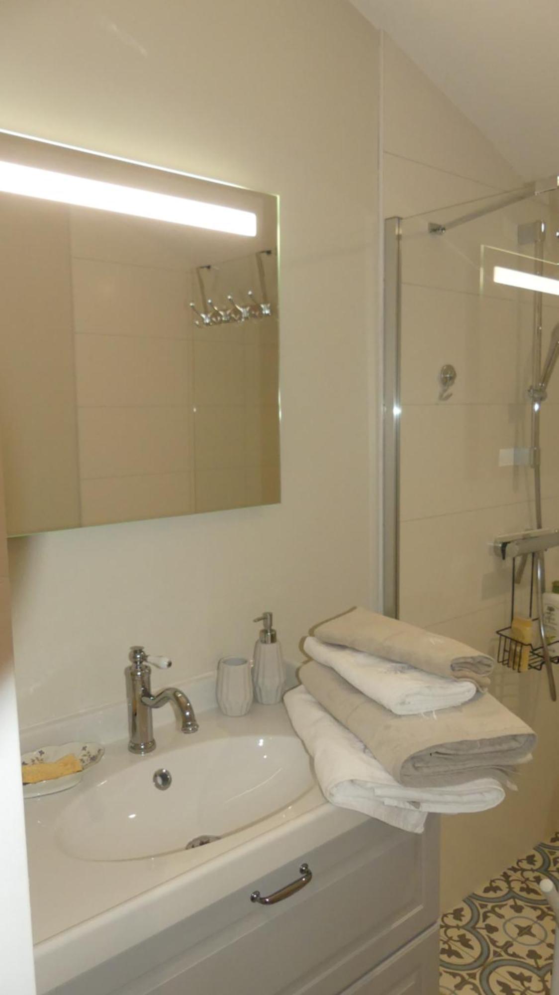 La Petite Lande Bed & Breakfast Menil Ngoại thất bức ảnh
