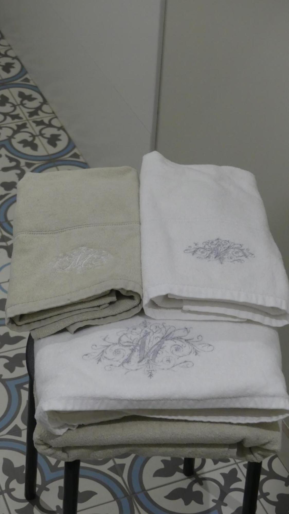 La Petite Lande Bed & Breakfast Menil Ngoại thất bức ảnh